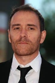 瓦莱里奥·马斯坦德雷亚